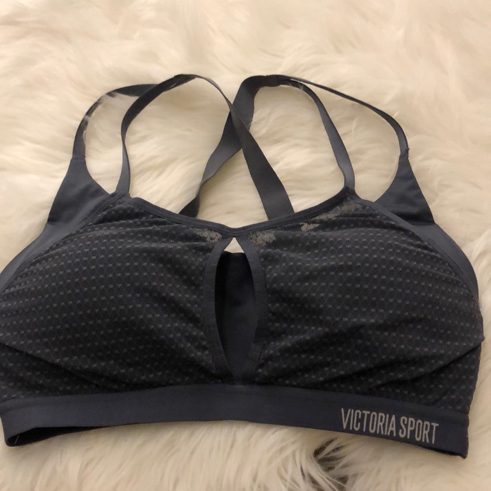 Victoria’s Secret lightweight sports bra